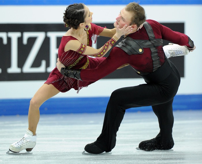 Фоторепортаж о выступлении Веры Базаровой и Юрия Ларионова на сочинском Гран-при. Фото: Julian Finney/Getty Images Фоторепортаж о выступлении Веры Базаровой и Юрия Ларионова на сочинском Гран-при. Фото: Julian Finney/Getty Images